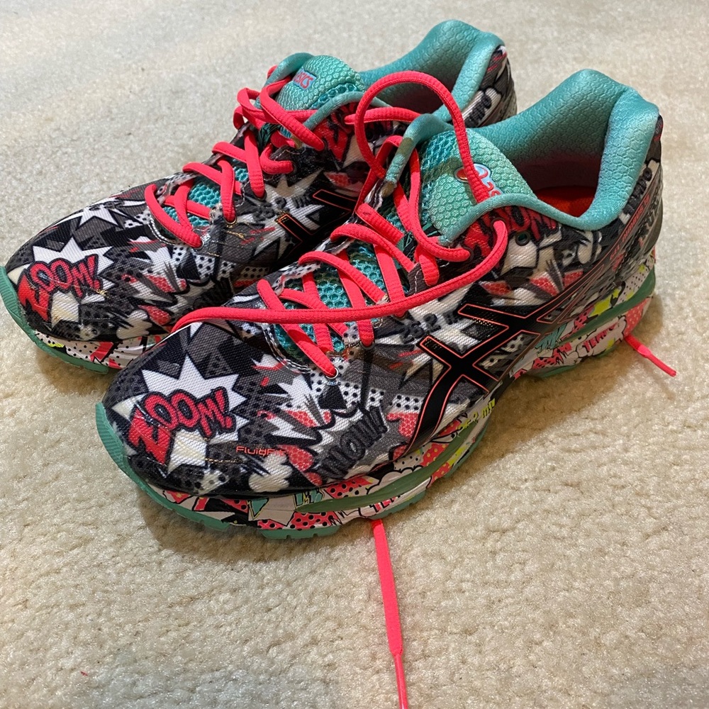 ASICS nimbus comic limited edition like new